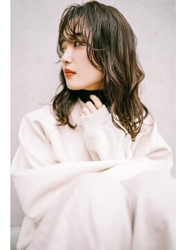 ドットハリス(.Hallis) 大人かわいい/小顔/ミディアムレイヤー/20代30代40代