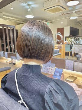 マーブルトウキョウネオリーブ(marbles tokyo neolive) ミニボブ/ショート/小顔/アッシュオリーブ/前下がり