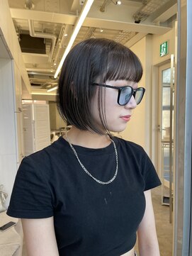 アナ ラーナ(Anna Lanna) 柔らかグレージュ×パツッとボブ