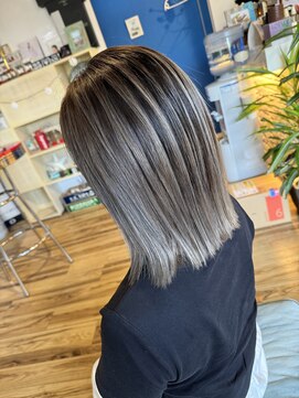 リアン(Lien) シャドールーツボブ