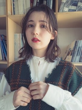 ヘアリラクゼーション クインズベリー(Hair Relaxation Queen's Berry) 切りっぱなしシースルーバング