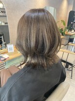 ヘイリー(HAILEY)&nbsp;ミディアムレイヤー/グレージュ/ブリーチなし