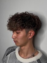 イーラ(era) スペインカール ツイストスパイラル眉カットメンズパーマ