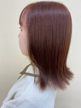 ヒラトヤ 肴町店 大人可愛い外ハネミディアムカシスブラウンレイヤーカット