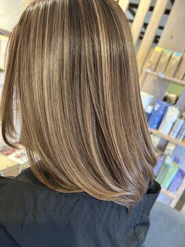 フランジェッタヘアー(Frangetta hair) ナチュラルミルクティーカラー