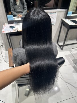 フォルテノエル 静岡鷹匠店(FORTE Noel) オリーブブラック/透明感/髪質改善