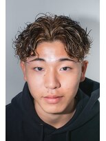 フレンズ(Friends)&nbsp;長崎佐世保メンズパーマ　スパイラルパーマ　金メッシュ　茶髪