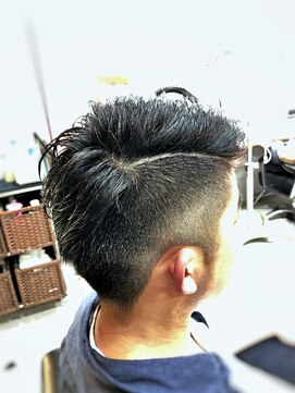 キャン 温品店(CAN) 【ＣＡＮ】ビジネスシーンでもOK！ベリーショートツーブロック