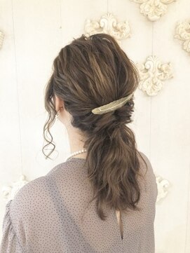 キャンバス バイ ネオリーブ 横浜西口(Canvas by neo.) 結婚式 二次会 パーティーヘアセット ヘアアレンジ ローポニー
