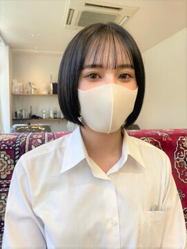 コンムオーベレ(COMMUOVERE) フラットボブ