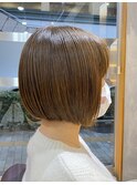 梅雨対策◎髪質改善ストレートでコンパクトなショートボブ