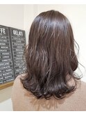 オリーブベージュミディアムボブ
