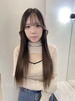 アルーシェウィズスカイ 原宿(Alushe with Sky)&nbsp;顔周りも綺麗にまとまるシールエクステ