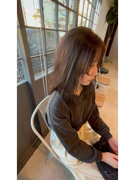 レイヤー・オリーブグレージュ