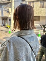 ペレ(pele)&nbsp;ぷつっとボブミニボブハイライトグレージュ顔周りカット