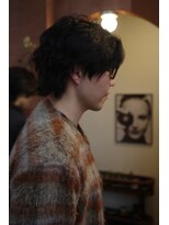 エディ(Edy)&nbsp;メンズ波巻きスパイラルパーマウルフカット韓国ヘア眉毛カット