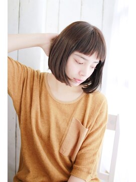 ベルベヘアー(VELVET HAIR) オン眉ボブ