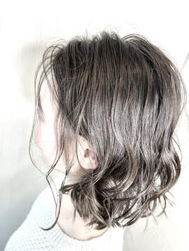 エイチ バイ エムズハウス(H eitch by mshouse) ロンボブ×スパイラルカーリー