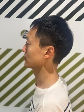 バーバーバー 四谷(BARBER-BAR) 大人の刈り上げスタイル