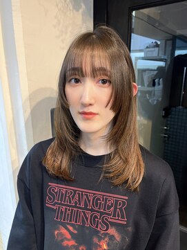 シェノン バイ アランスミシー 表参道(CHAINON by Alan smithee) 顔まわり重ため2段レイヤー