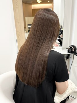 ノエシキカ(noe sikika) サラ艶ロング×透明感カラーE53