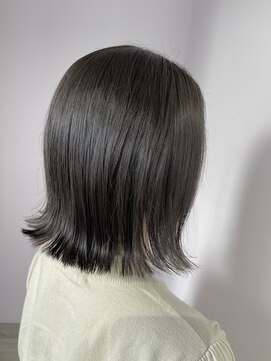 リーオオサカ(Lee Osaka) 【Lee大阪店】ボブ×ブリーチなしカラー/新出