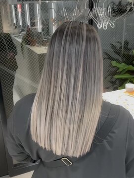 オニキス(ONYX) デザインカラー×バレイヤージュ【aya指名】