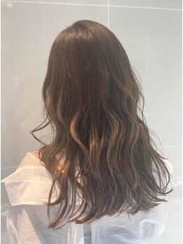 チップタップ 府中店(tip top)の写真/癒しメニューの充実には自身あり！毛髪補修成分配合のシャンプーとトリートメントをお試しください♪