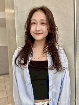 派手すぎず、でもちょっと気分が上がる。大人女性の日常に、少しの特別感をプラスします。