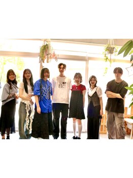 【女性スタッフ多数】美意識の高い女性スタッフ多数在籍☆大人可愛いトレンドstyleをご提案♪