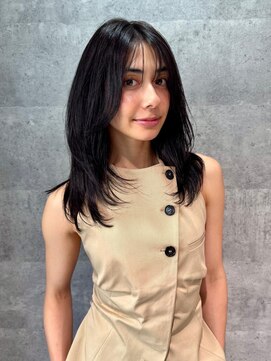 ダークグレージュ×レイヤーカット