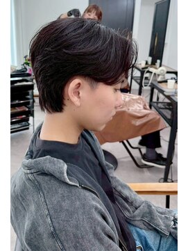 ネオリーブ クーロ メゾン 横浜(Neolive curro Maison) 韓国マッシュ　センターパートフェザーパーマ　MEN’S HAIR