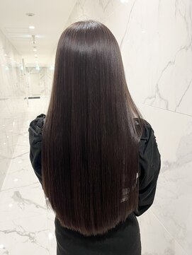 クララ ヒロシマ(CLALA Hiroshima) 髪質改善／中明度カラー／ロングヘア