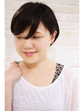 ヘアメイク カン プラスエフ(HAIR MAKE KANN+f) コクーンショート