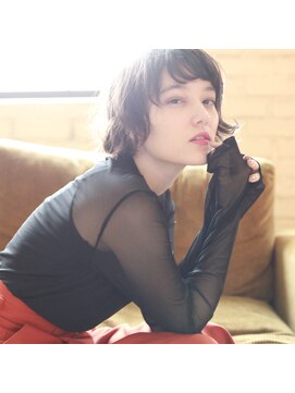 マノン バイ エイチ(MANON by H) 《MANON》グレージュ×外ハネ×ショート