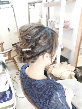 ロカット サロン(Roquat Salon) シニヨン結婚式アレンジ【ヘアアレンジ 立川/立川南口/八王子】