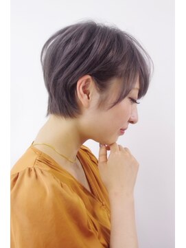 ビーハイブ 一番町店 アヴェダ(BEHIVE) AVEDAカラー×ダークアッシュ　耳掛けマッシュショート