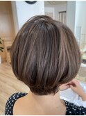 チャコールグレー×ショートボブ