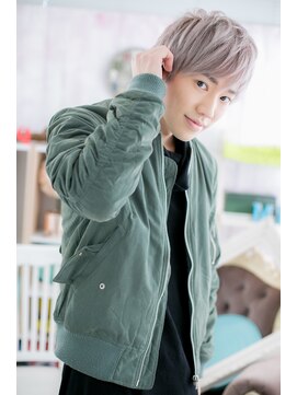 ミック ヘアアンドメイク アップ 駒込店(miq Hair&Make up) 外国人風ハイライトカラーでクールな透明感ショートc1