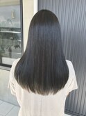 ブルーブラック×ストレートヘア