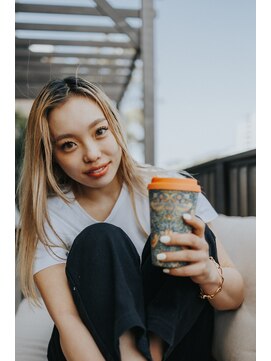 ソルバイディア(SOL by diar) 外国人風