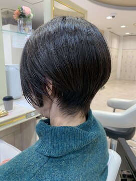 アッシュ 仙川店(Ash) 50代　後ろが気になる方必見！簡単ボリュームUPハンサムショート