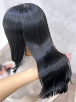 ラビス(Lovis) 黒髪カタログ/ボブルフ/ネビージュ/小顔に見せるヘア/ワンレン