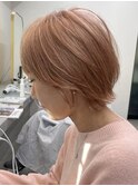 グレージュ切りっぱなしボブ前髪ありミニボブミルクティベージュ