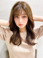 後れ毛が可愛い顔周りレイヤー/ナチュラルアッシュ/顔周り