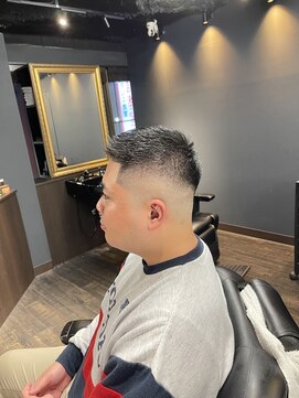 スキンフェード　フェザーアップ