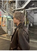 透明感のあるミルクティーグレージュ
