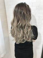 アルマヘア(Alma hair)&nbsp;ハイライト×グレージュグラデーション