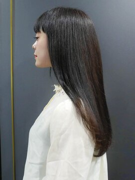 ルティア(Lutia) さらつやロング 簡単スタイリング★★