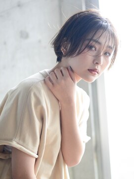 エムクランメイクス 原宿 表参道(m.clan MAKE'S) 大人かわいい 小顔 センターパート[丸みショート/ミニマムボブ]